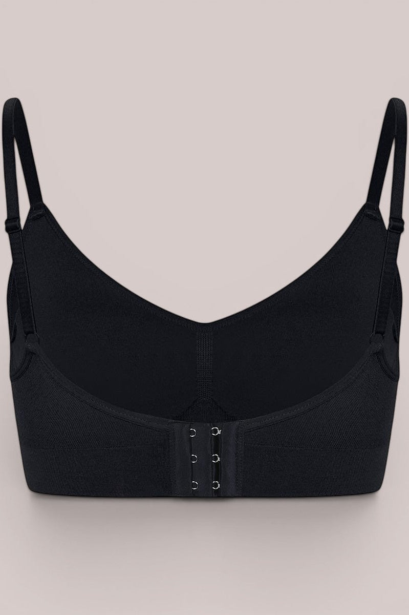 MODUS Sculpt™ Contour Bra in black, made from nylon and elastane, featuring adjustable straps and a seamless design.