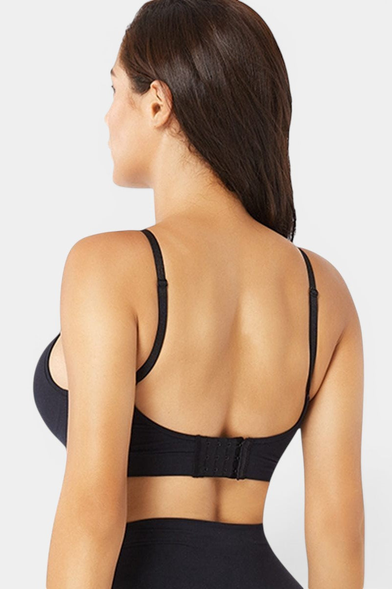 MODUS Sculpt Contour Bra in black, featuring adjustable straps and seamless technology. Made from 90% nylon and 10% spandex.