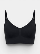 www.modusactive.com black seamless contour bra with adjustable straps and removable padding, made of nylon and elastane.