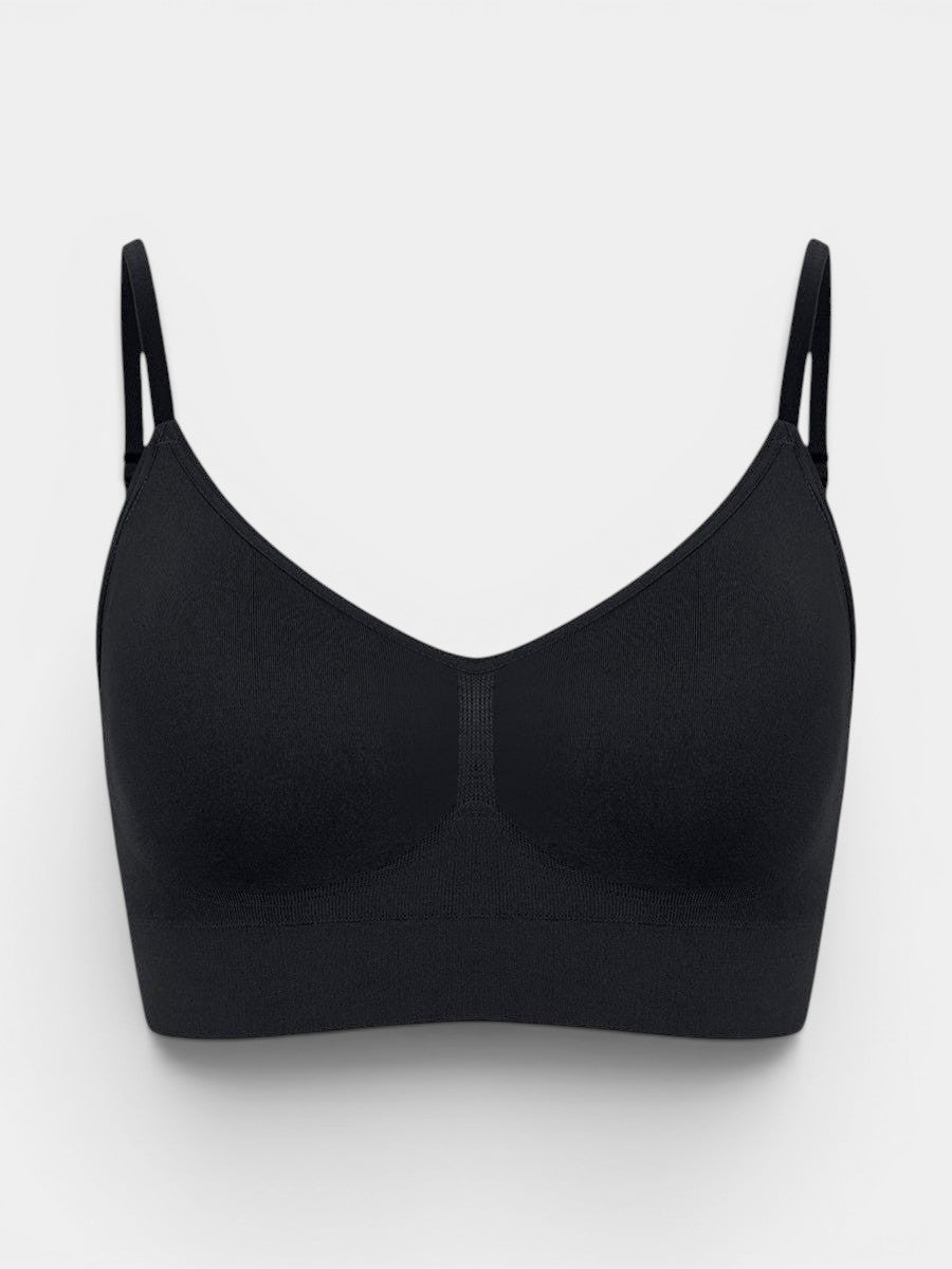 www.modusactive.com black seamless contour bra with adjustable straps and removable padding, made of nylon and elastane.